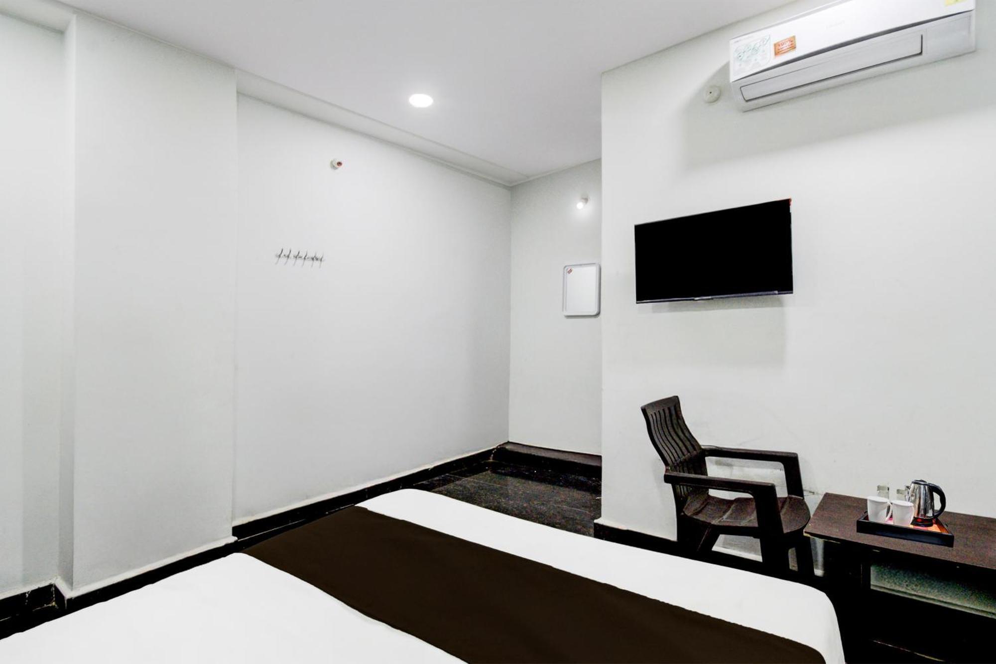 Super Hotel O Malkajgiri Maula Ali Exterior foto